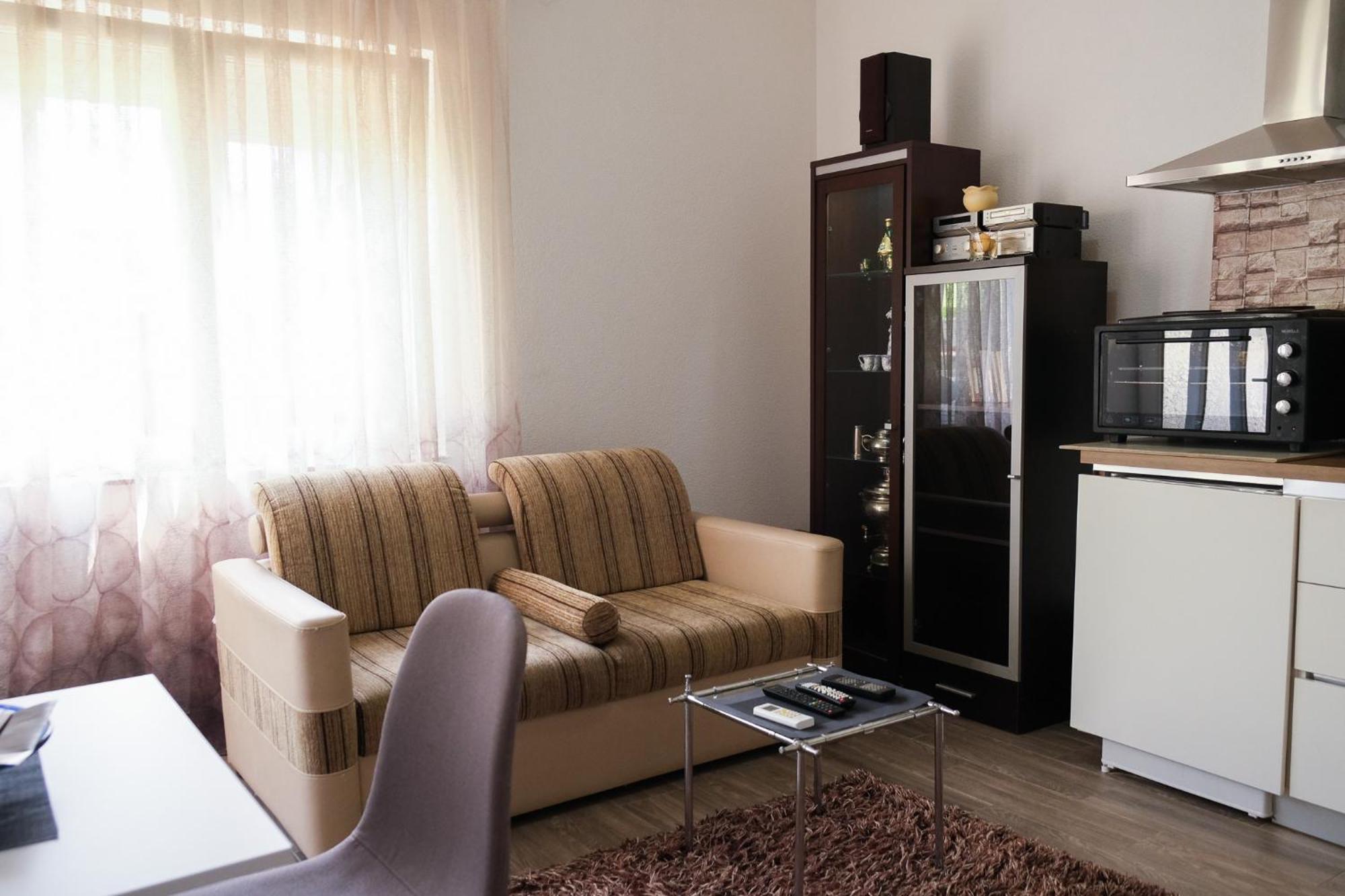 Cozy Spacious Apartment Peć Exterior foto